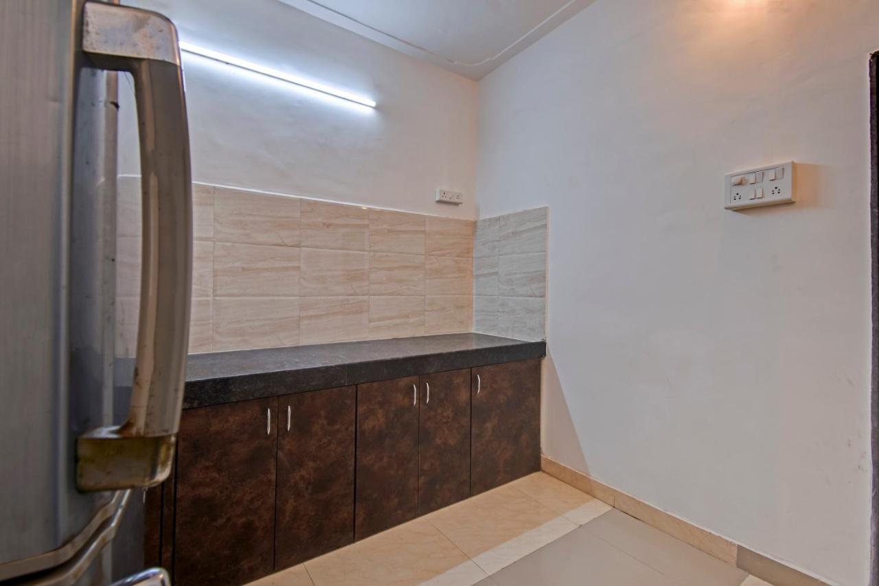 Oyo Home 78047 Alluring Stay Pimpri Pimpri-Chinchwad Esterno foto